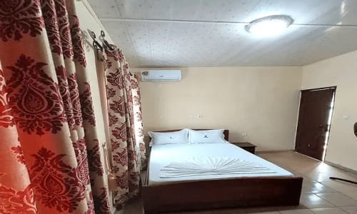 DF. Hôtel Plazza - photo 8