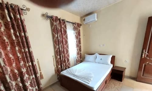 DF. Hôtel Plazza - photo 11