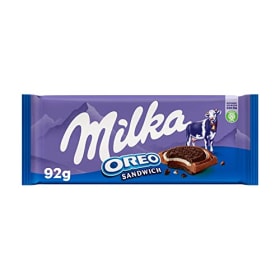 Milka Oreo Sándwich Tableta de Chocolate con Leche de los Alpes Cubiertas con Galletas Oreo y Crema Sabor Vainilla, 92 g