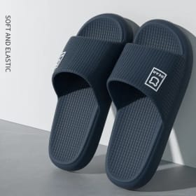 Moda de verano, par conciso, zapatos para el hogar, cómodas sandalias antideslizantes, sandalias suaves y ágiles para mujeres, zapatillas para hombres, chanclas de casa