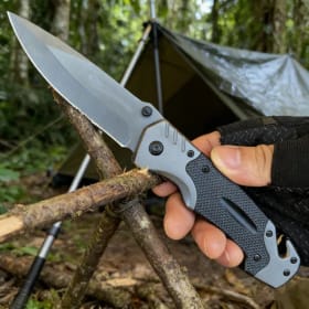 Navaja plegable multifuncional, afilada y práctica, adecuada para supervivencia en la naturaleza, camping, pesca y caza.