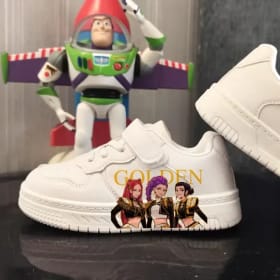 2026 Venta caliente KPop Demon Hunters zapatos para niños niñas impresión 3D suela de color sólido zapatos duraderos para ir al trabajo regalo de Navidad