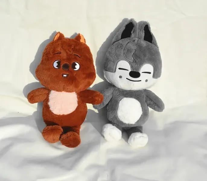 Skzoo Karma llavero juguetes de peluche Fans animales peluches muñeca Kawaii compañero para niños adultos Fans regalo decoración de la habitación regalo