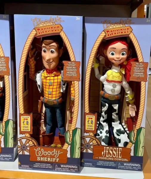 2025 en Stock nuevo Toy Story 4 hablando Woody Jessie figura de acción cantar suave lindo Anime figura decoración cumpleaños modelo juguete para regalo