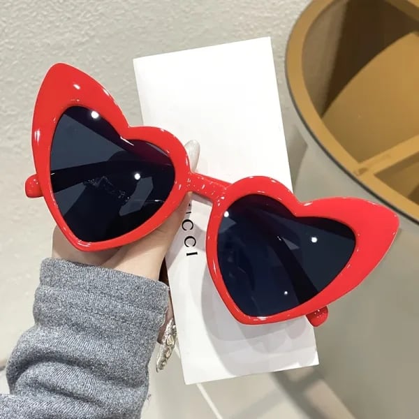 Gafas de sol de ciclismo con forma de corazón para mujer, lentes de sol Vintage con forma de corazones rojos, gafas de diseñador de marca Retro para mujer