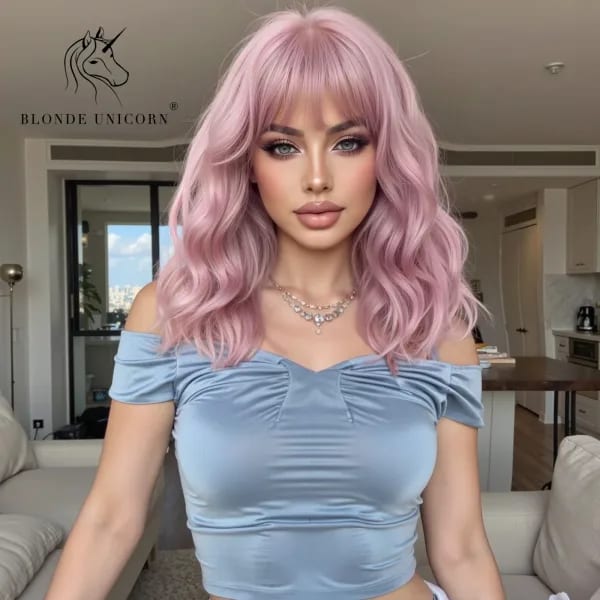 Peluca sintética ondulada corta rosa con flequillo completo para mujer, pelo de aspecto Natural resistente al calor para uso diario en fiestas y disfraces