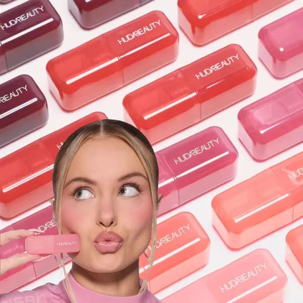 Rubor Líquido Huda Beauty Blush Filter Soft Glow, Brillo Labial Brillante, Rubor, Lápiz Labial, Corrector de Maquillaje con Efecto Algodón de Azúcar y Burbujas