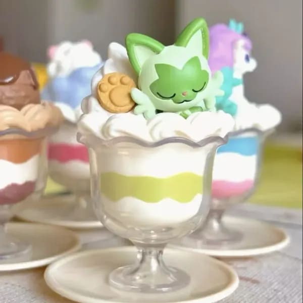 Nuevo en Stock, caja ciega de la serie de helado de postre de Anime, figuras de acción Kawaii, juguetes, decoraciones de escritorio, regalos de Festival para fanáticos