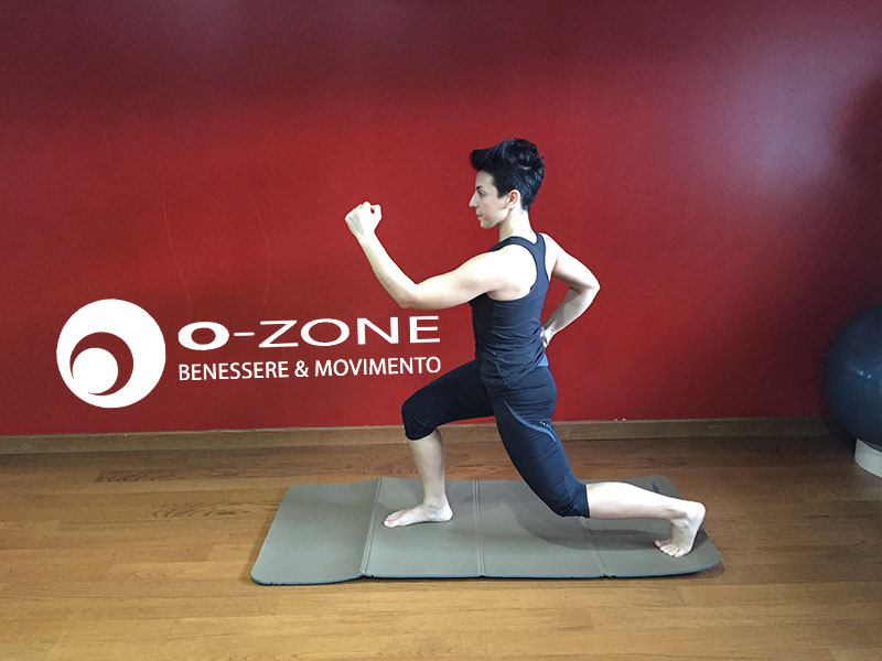 High-knee-Esercizi-Glutei-Trezzano Sul Naviglio