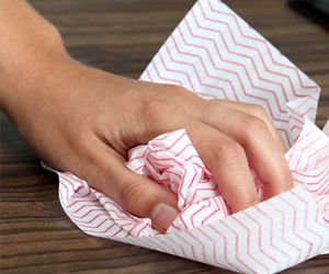 Cleaning laminate worktops