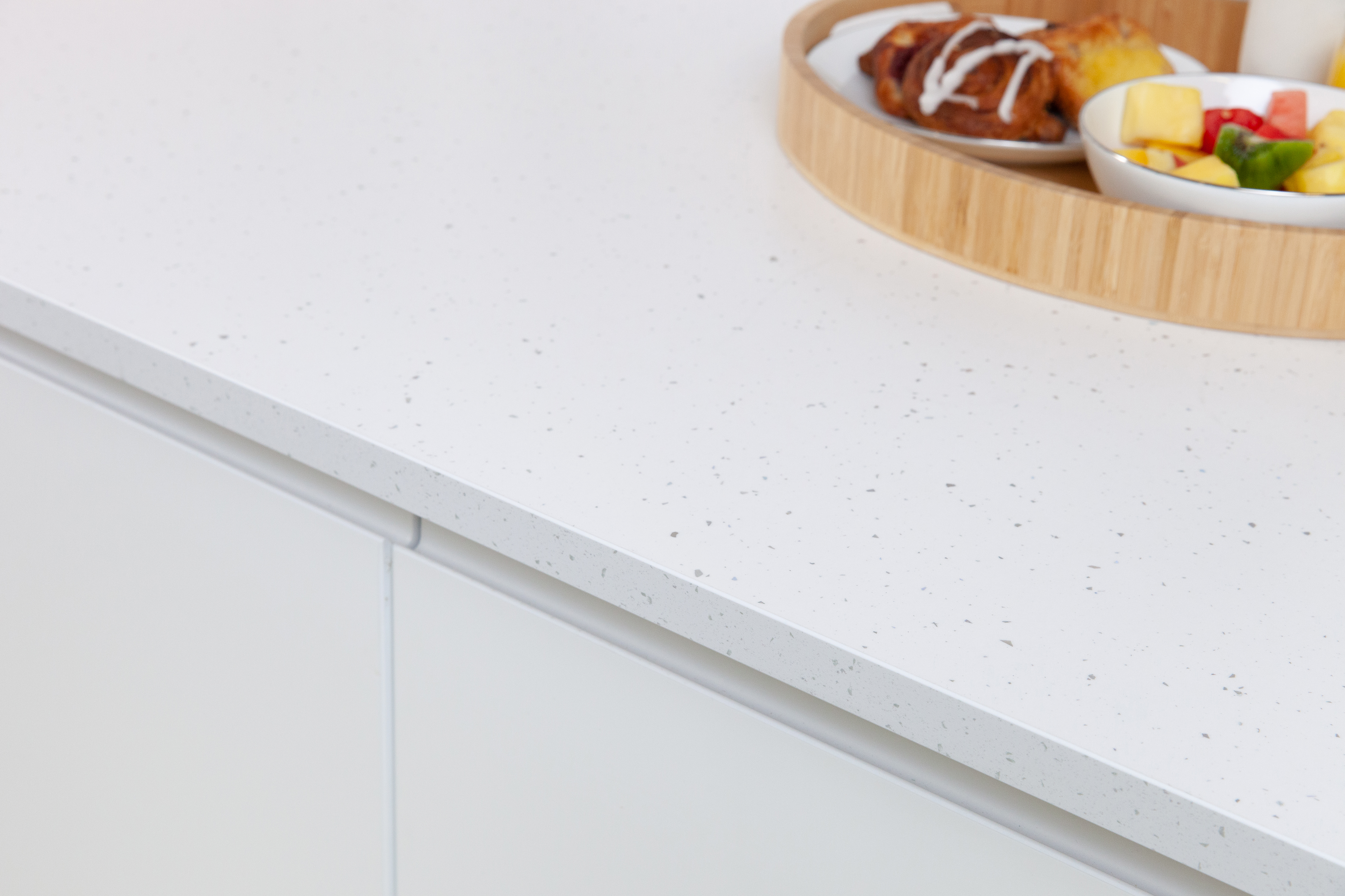 Luxe White Andromeda Laminate Worktops - 4.1m x 635 x 22mm, additional view
