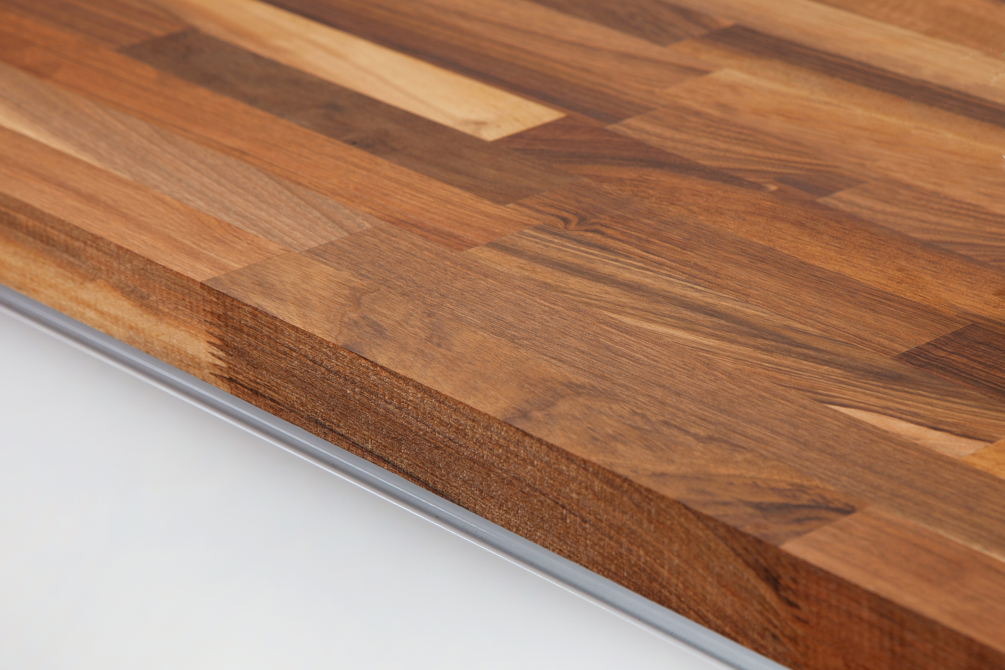 De Terra Walnut Worktops - 2m x 635 x 40mm, additional view