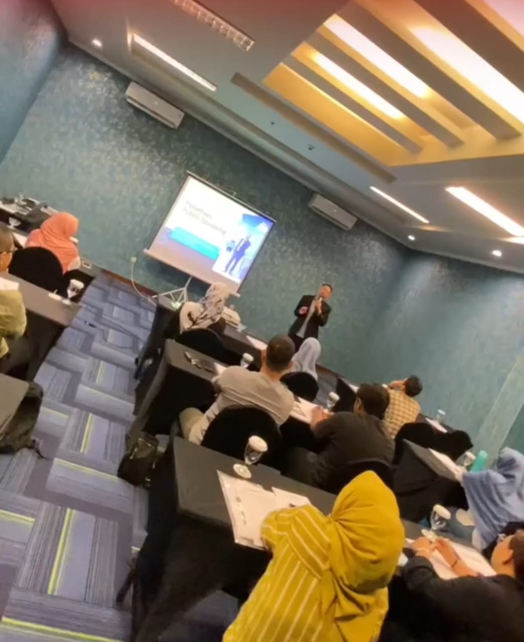 Membangun Keberanian Berbicara: Workshop Public Speaking 2 Hari di Favehotel Kusumanegara