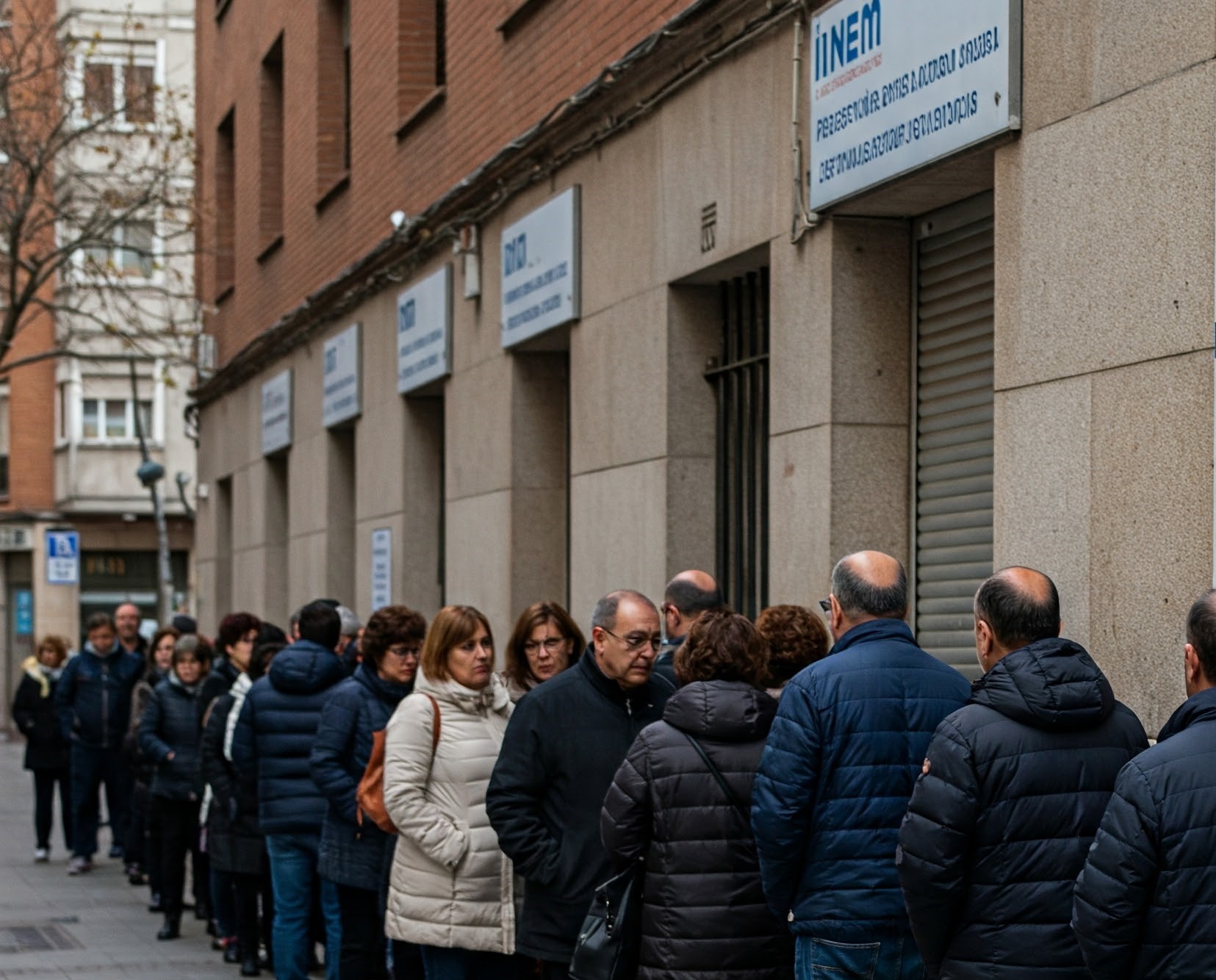 España Mantiene el Liderato Europeo en Desempleo Pese a las Cifras Oficiales