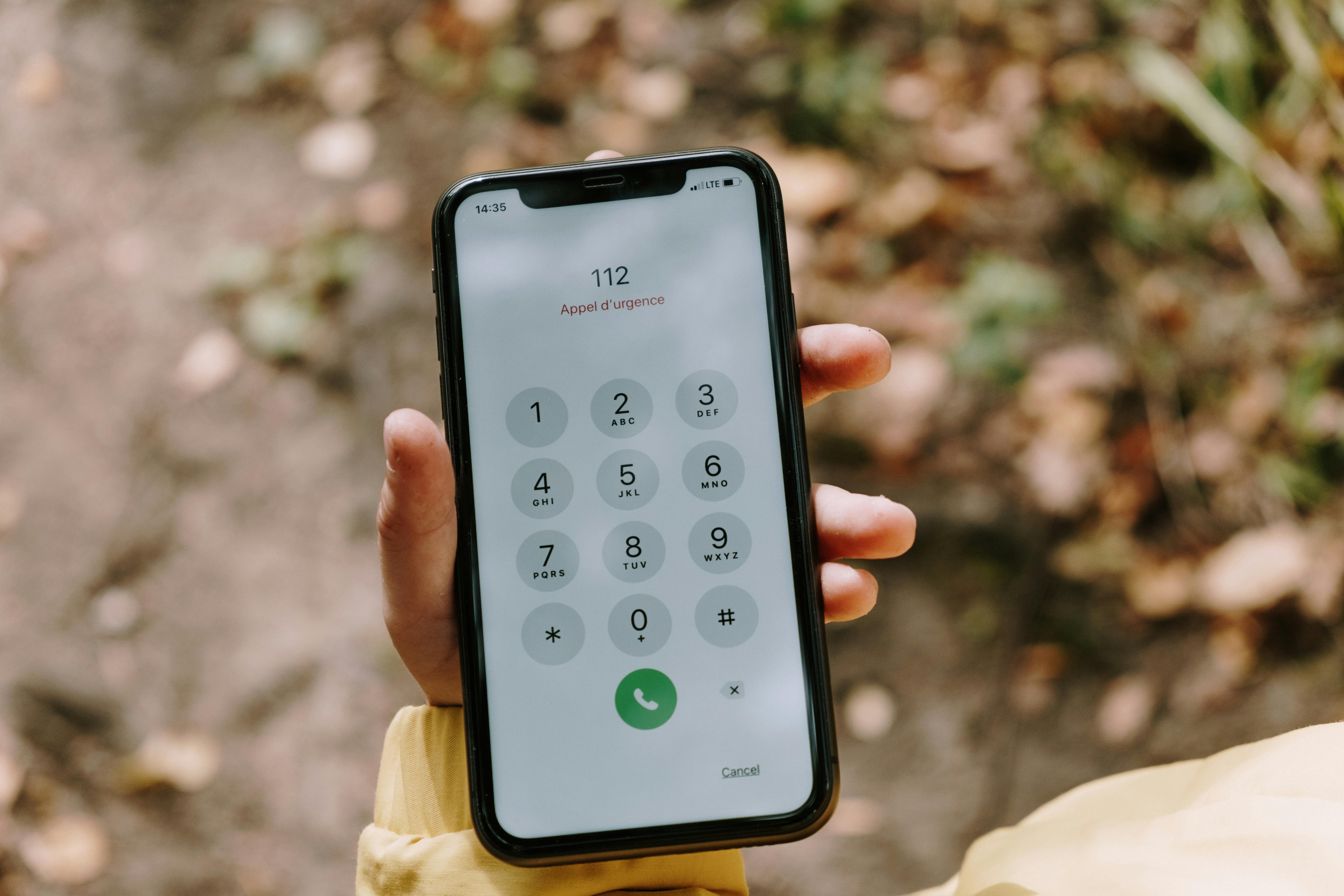 La precariedad se esconde tras el 112: cuando salvar vidas cotiza como telemarketing