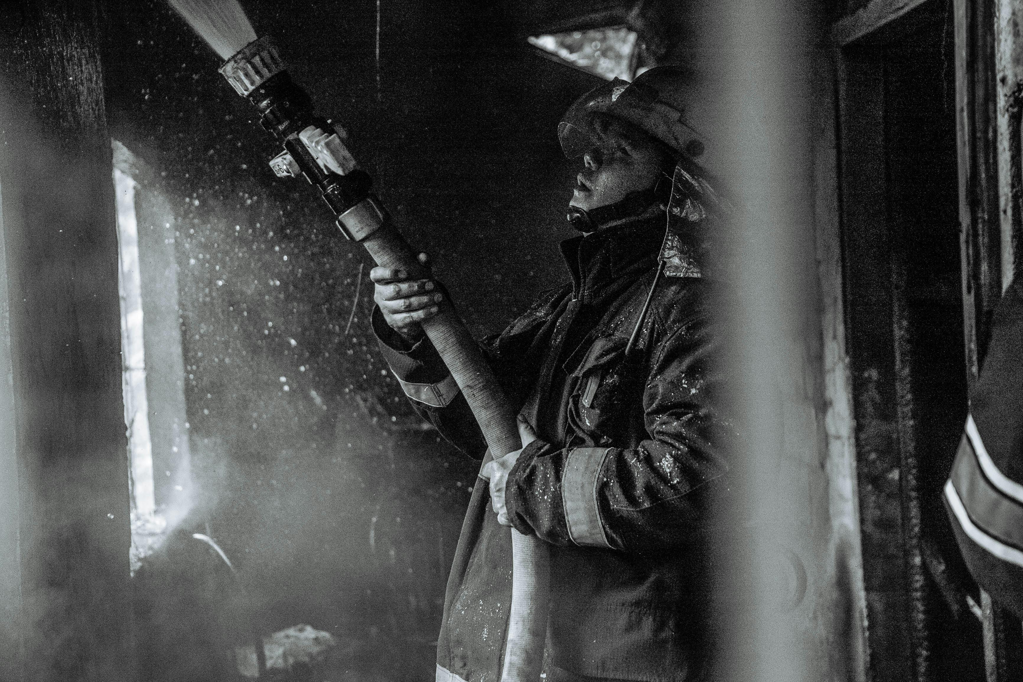 Crisis en el Cuerpo de Bomberos de Vitoria: La Lucha por Condiciones Dignas