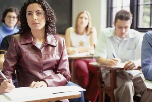 Empresas deberán garantizar formación continua obligatoria para empleados a partir de 2026