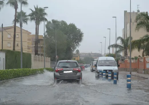 Permiso climático: el derecho laboral que existe en la ley… pero no en la vida real