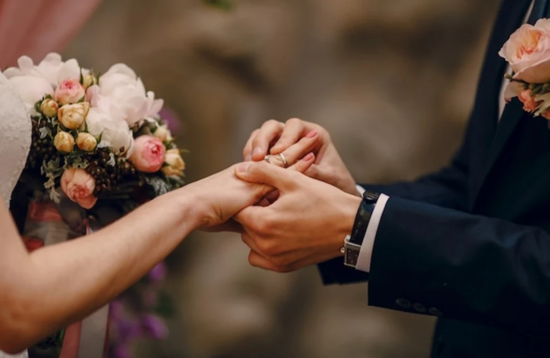 Permiso por boda de un hijo o hija según el convenio colectivo, con ejemplos prácticos.