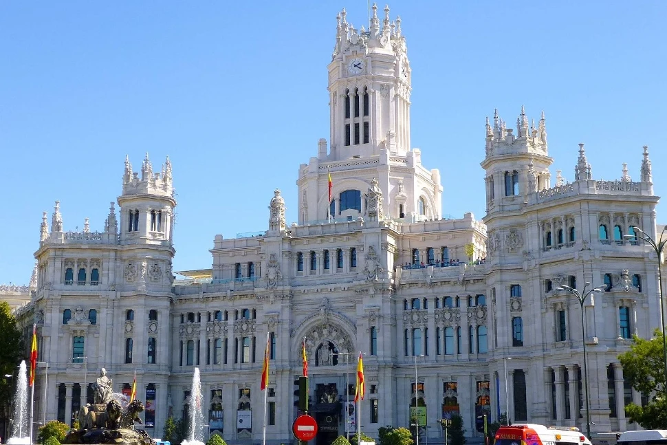 Ayuntamientos y contratas: ¿cuándo puedes reclamar salarios al propio Ayuntamiento?