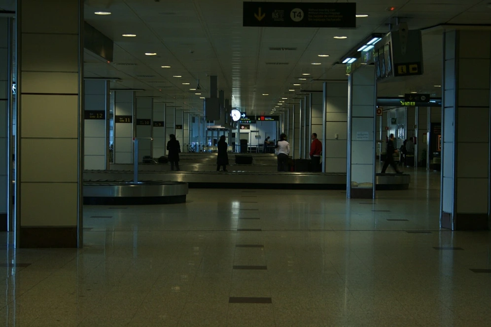 Huelga en el handling de IAG en Barajas: si trabajas “en tierra”, estos paros te pueden cambiar la nómina (y si viajas, el aeropuerto también lo nota)