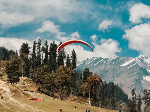 Manali Paragliding in Himachal Pradesh