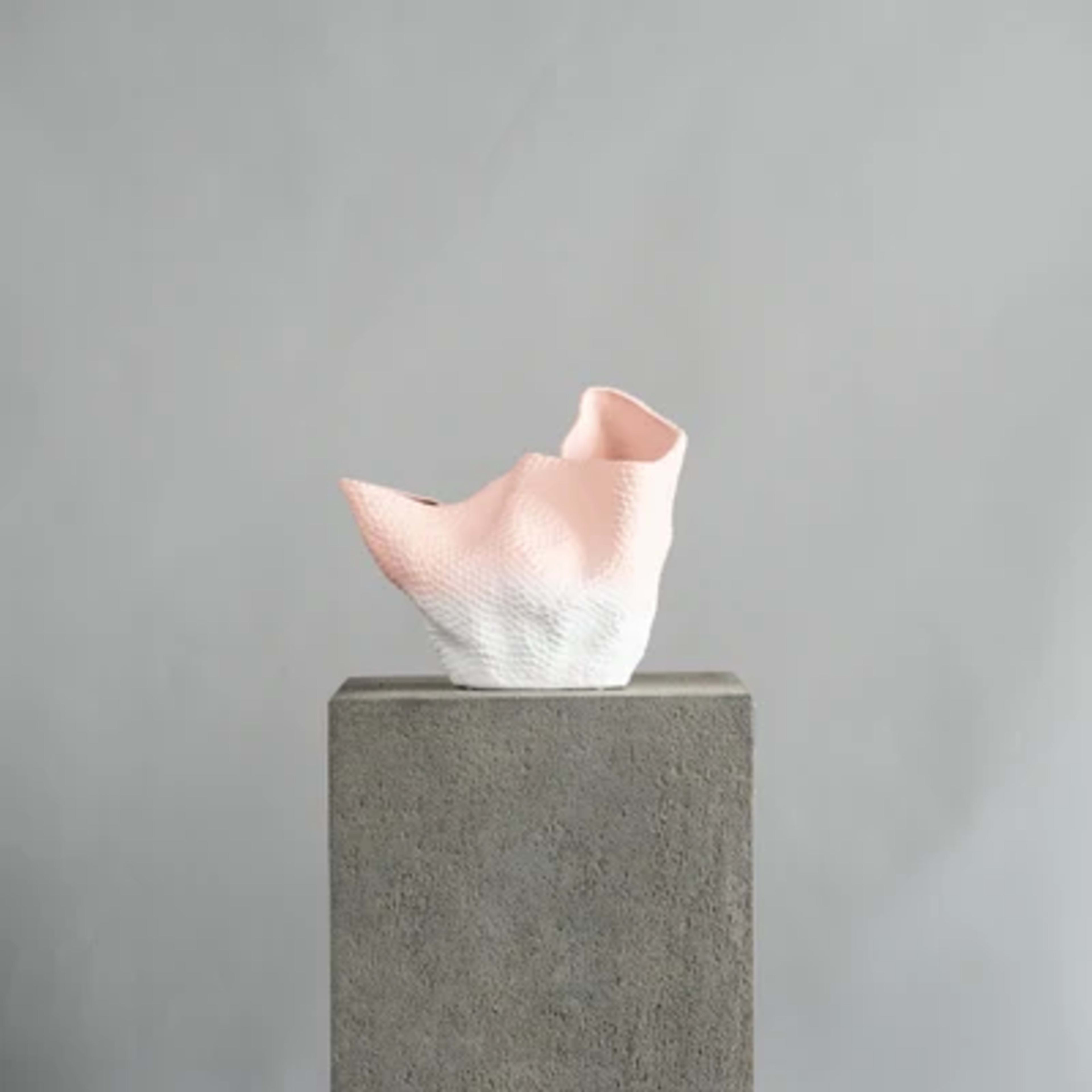 Petal Vase – image 1