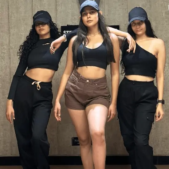 performing
        dancer