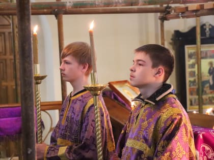 В канун Недели 5-й Великого поста митрополит Ханты-Мансийский и Сургутский Павел совершил всенощное бдение в кафедральном соборе прп. Сергия Радонежского г. Югорска