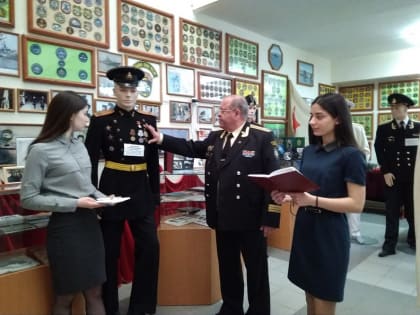 Выставку няганской школы признали лучшей в стране