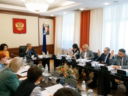 Под председательством Василия Филипенко в Думе Югры состоялся Комитет по социальному развитию