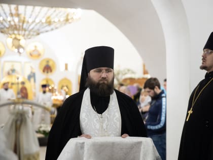 В канун Недели 31-й по Пятидесятнице, пред Богоявлением, митрополит Ханты-Мансийский и Сургутский Павел совершил всенощное бдение в храме в честь блж. Матроны Московской г. Нижнева