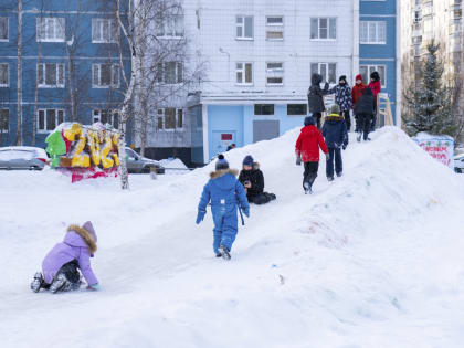 В Нижневартовске работают 9 катков