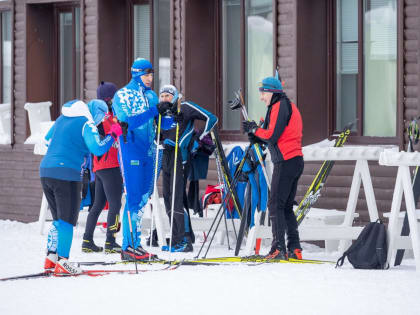 В Центре зимних видов спорта им. А. В. Филипенко встретились лыжники-любители
