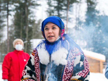 Наталья Комарова посетила хантыйскую деревню в Нижневартовске