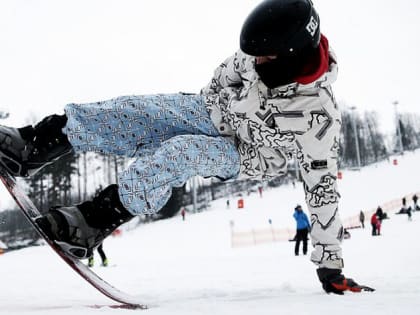 В праздники жители Югры могут освоить сноуборд