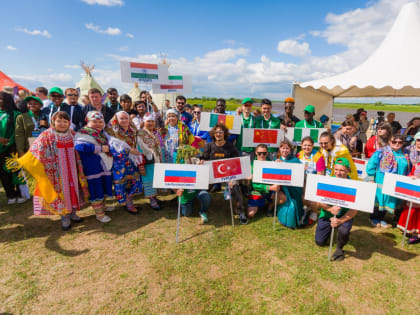 Рассказываем о том, как гонки на обласах сохраняют традиции и обычаи народов Севера