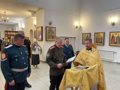 В храме святителя Николая Чудотворца п. Излучинск состоялось посвящение в казаки