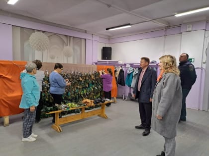 Денис Свиридов провел встречу с волонтерами сельского поселения Половинка