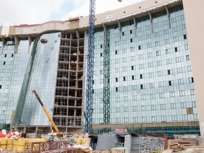 Власти ХМАО снова перенесли сдачу скандального долгостроя, оправдавшись санкциями