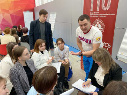 «Студенты в теме»: в Советском районе партийцы обсудили с молодежью актуальные вопросы