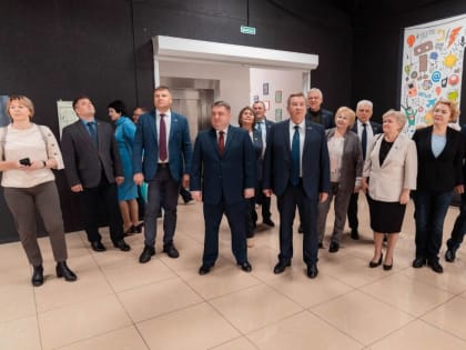 Борис Хохряков проинспектировал объекты «Карты развития Югры» в Нижневартовске