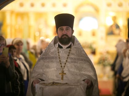 В праздник Преображения Господа Бога и Спаса нашего Иисуса Христа, митрополит Ханты-Мансийский и Сургутский Павел совершил Божественную Литургию в Преображенском кафедральном собор