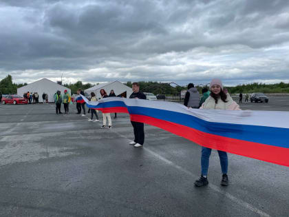 Молодогвардейцы Югры приняли участие в мероприятиях, приуроченных ко Дню России