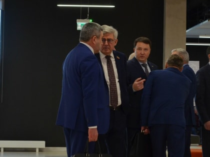 «Работать 25 часов в сутки». Комарова назначила новых глав двух департаментов в ХМАО