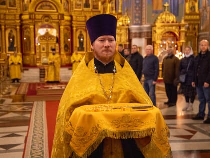 В канун Недели 21-й по Пятидесятнице митрополит Павел совершил всенощное бдение в Воскресенском кафедральном соборе г. Ханты-Мансийска