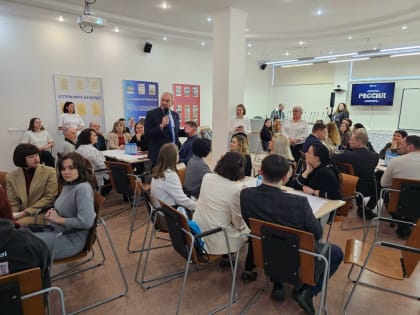 Члены Молодежного парламента при Думе Югры приняли участие в стратегической сессии по планированию дизайн-проекта будущей экспозиции Нефтеюганска