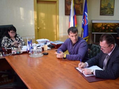 Наталья Западнова провела рабочую встречу с сенатором Российской Федерации Эдуардом Исаковым