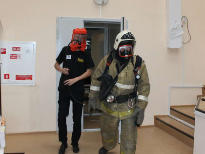 В университете Сургута прошли пожарно-тактические учения