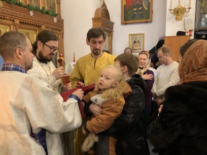 В храме в честь святителя Луки архиепископа Симферопольского г. Сургута встретили Рождество Христово